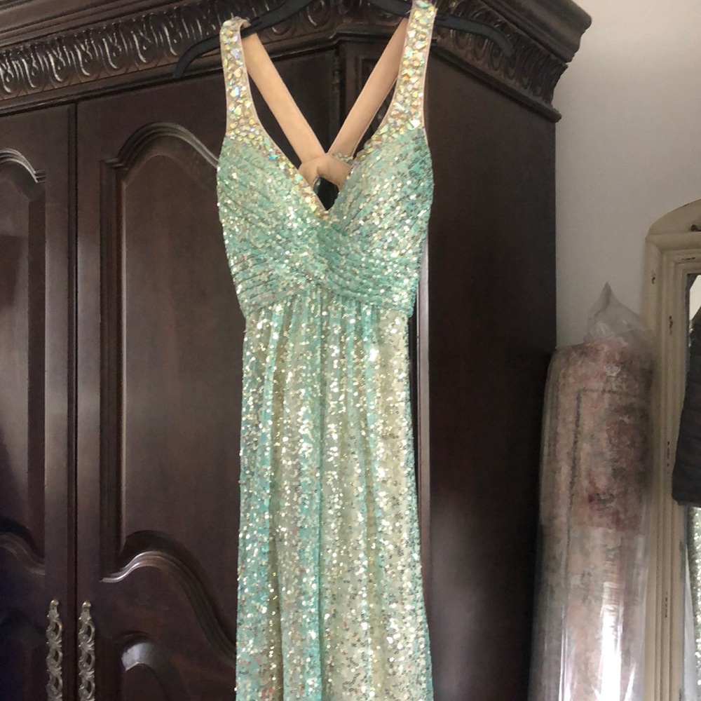 LaFemme green sequined formal dress